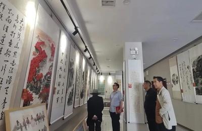 翰墨頌華章，丹青繪新篇——鳳縣慶祝新中國成立75周年優秀美術書法作品展盛大啟幕